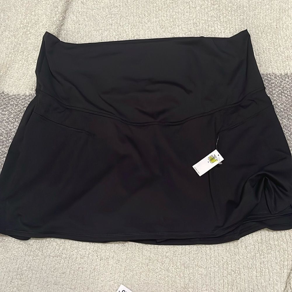 NWT- Old Navy - XL. High Waist Maternity Skort - Picture 4 of 12